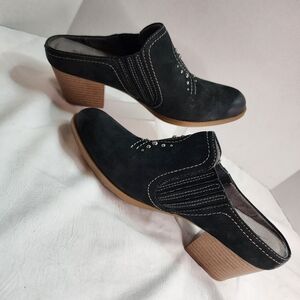 Earth Mendon Buck Womens Black Suede Slip On Mules Heels Shoessize 10B